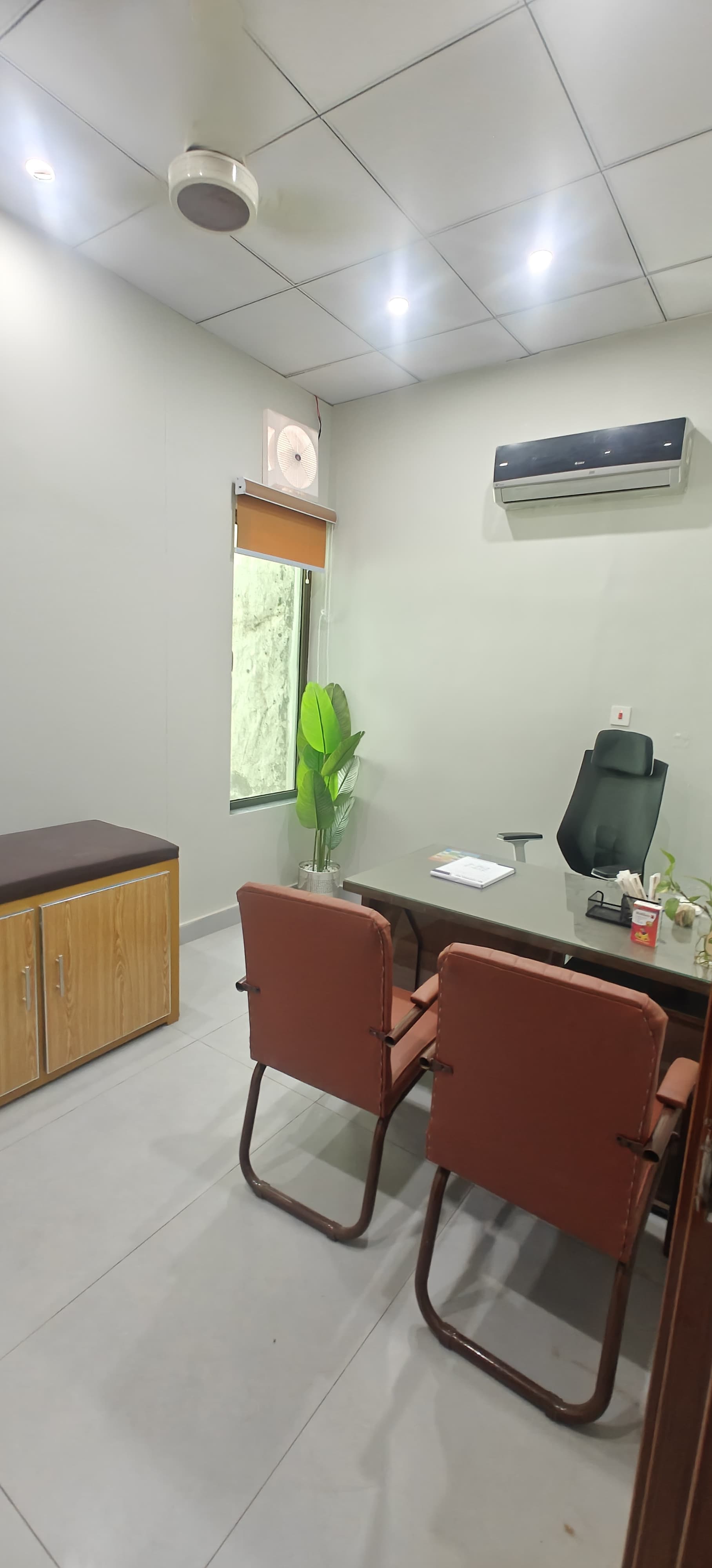 Kishwar Naz Clinic
